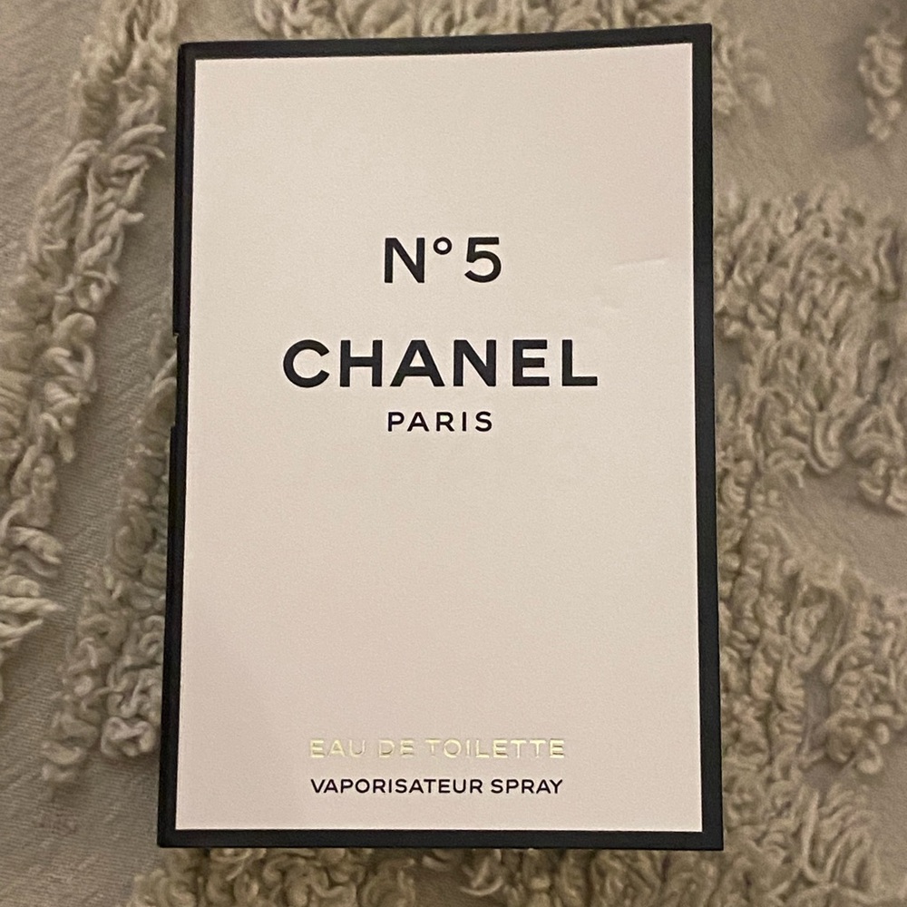 New CHANEL No 5 Eau de Toilette Spray Samples
